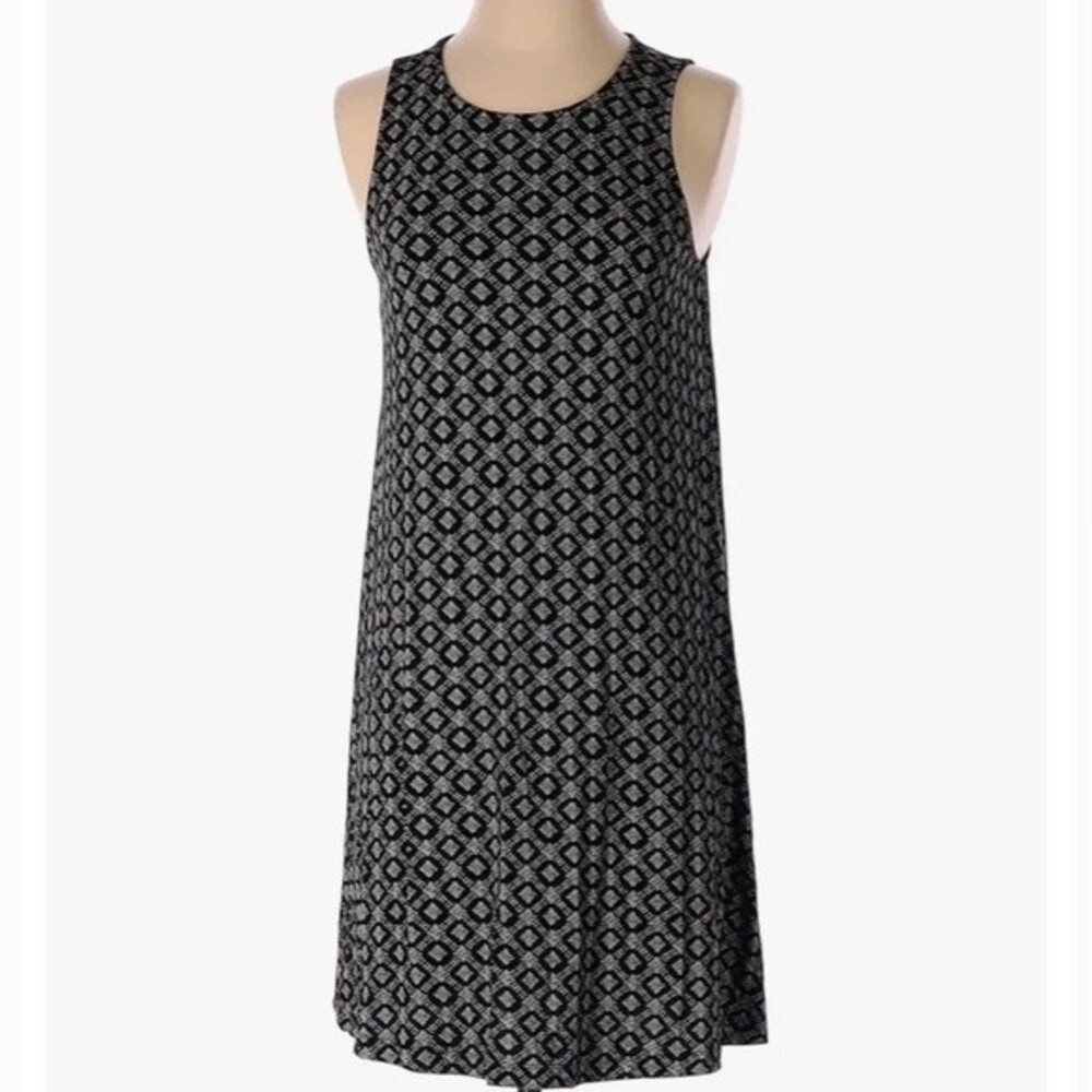 Old Navy black and white print shift dress size XS